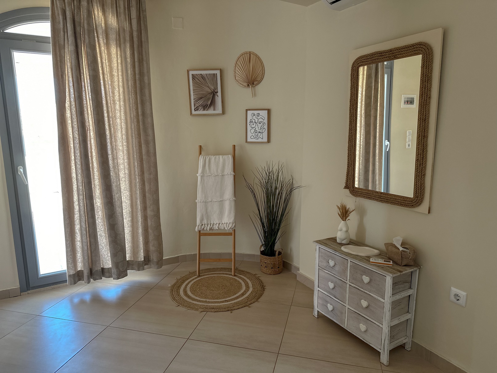 Ν3 - Quaddruple Room 4-6 Persons