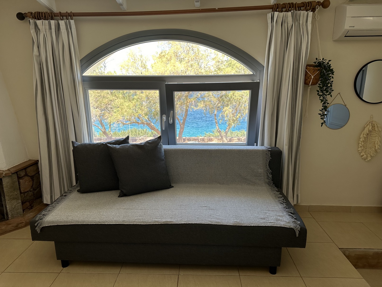 Ν4 - Triple Room - One bedroom