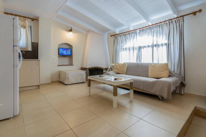 Ν4 - Triple Room - One bedroom