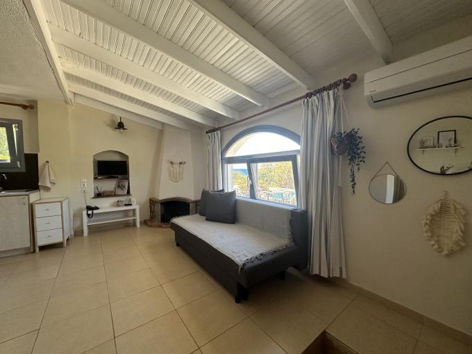 Ν4 - Triple Room - One bedroom